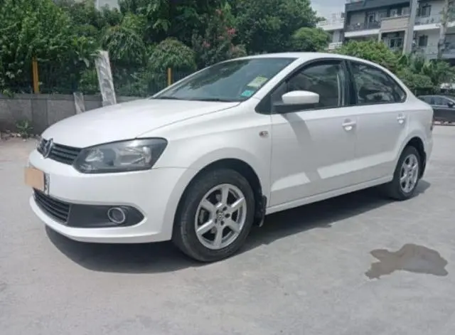 Volkswagen Vento 1.2 TSI Highline AT 2013