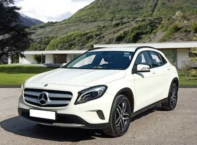 Mercedes-Benz GLA 200 Sport 2016
