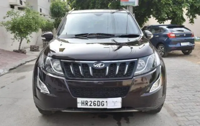 Mahindra XUV500 W10 AT 2017