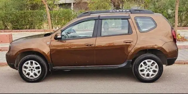 Renault Duster 110 PS RXS 4X2 AMT Diesel 2017