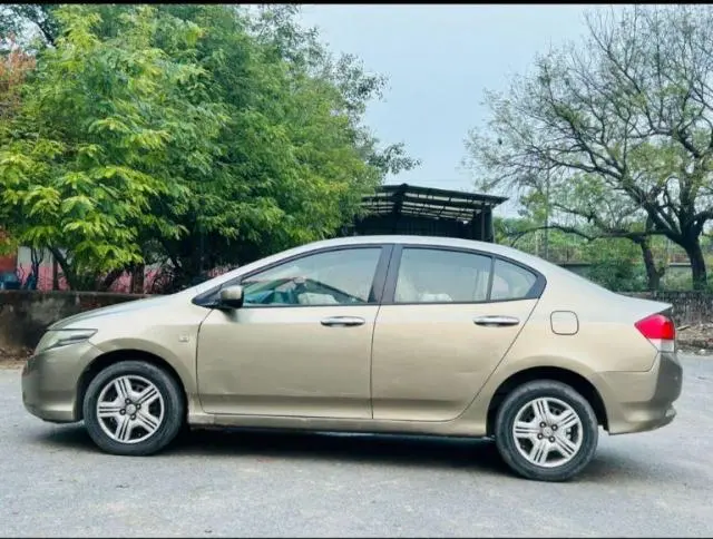 Honda City 1.5 S MT 2010