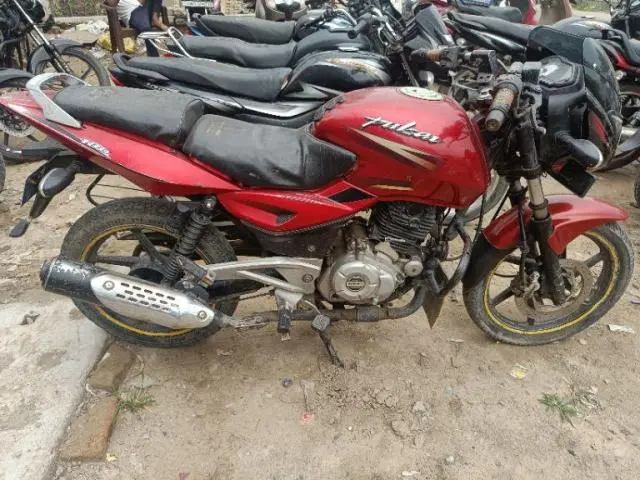Bajaj Pulsar 180cc 2015