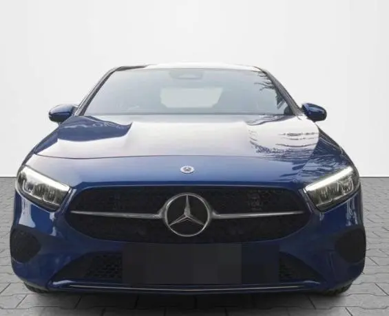 Mercedes-Benz A-Class Limousine 200d 2023