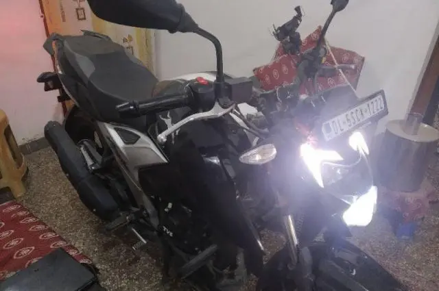 TVS Apache RTR 160 4V DISC ABS BS6 2020