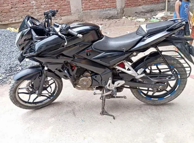 Bajaj Pulsar 150cc 2015