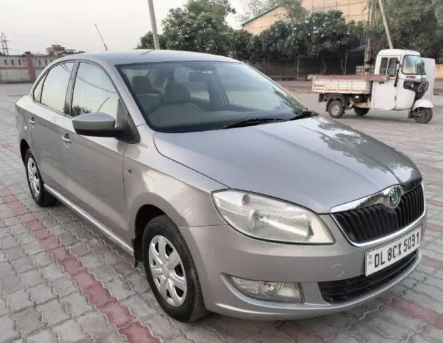 Skoda Rapid 1.6 MPI ACTIVE MT 2012