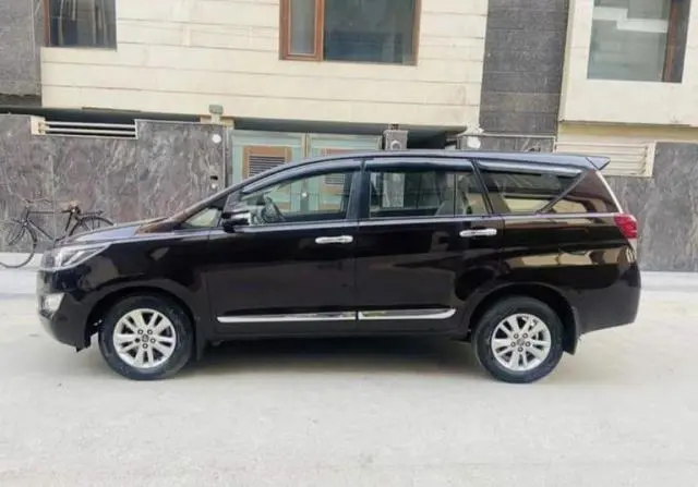 Toyota Innova Crysta 2.4 GX 8 STR 2017