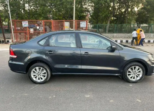 Volkswagen Vento 1.5 TDI Highline AT 2016