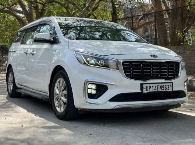 Kia Carnival Limousine 7 STR 2020