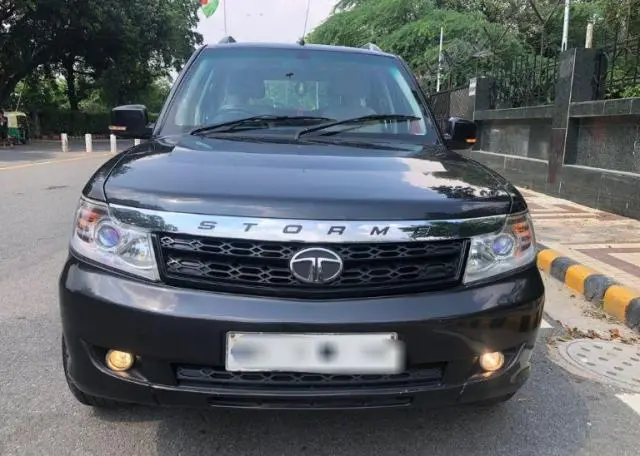 Tata Safari Storme 2.2 EX 4X2 2014