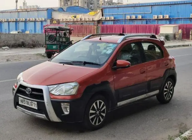Toyota Etios Cross 1.2 G 2016
