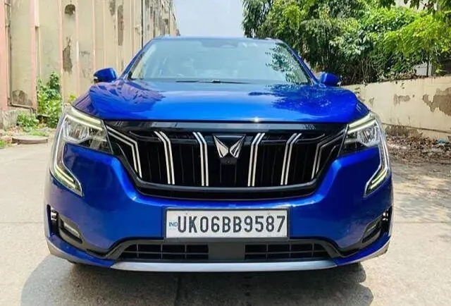 Mahindra XUV700 AX 7 Petrol AT Luxury Pack 7 STR 2021