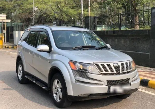 Mahindra XUV500 W8 2012