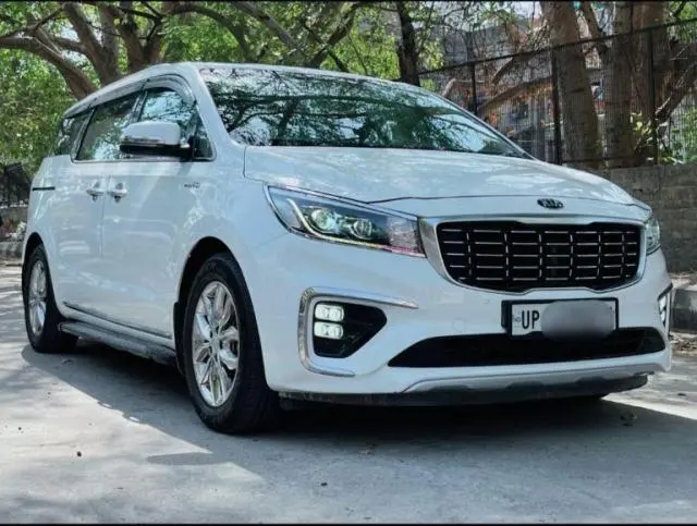 Kia Carnival Limousine 7 STR 2020
