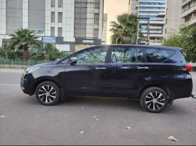 Toyota Innova Crysta 2.7 ZX AT 7 STR 2022