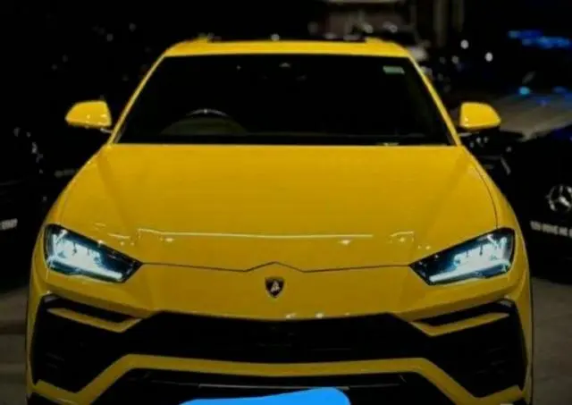 Lamborghini Urus Twin-Turbo V8 2020