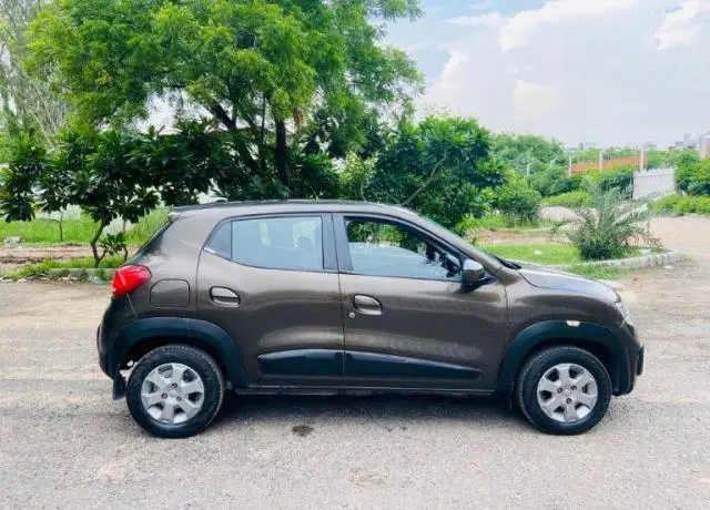 Renault KWID 1.0 RXT AMT 2018