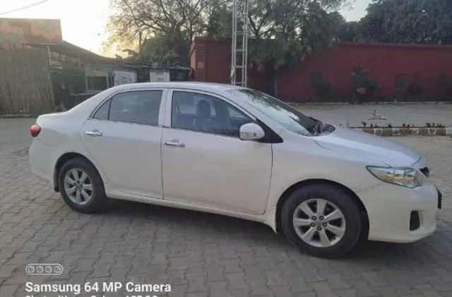 Toyota Corolla Altis 1.8 G 2013