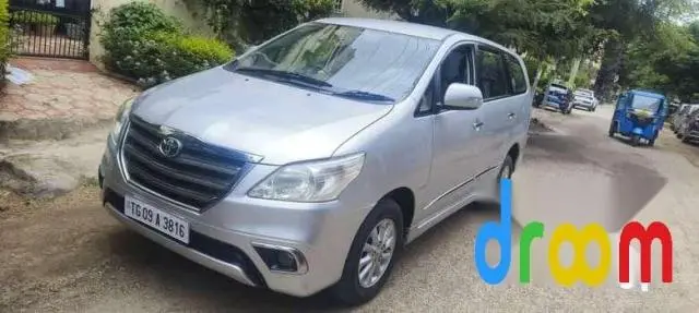 Toyota Innova 2.5 V 7 STR 2013