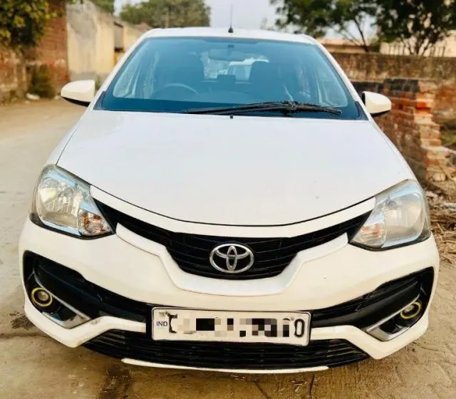 Toyota Etios Liva V 2016