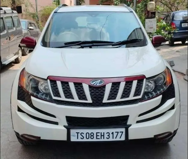 Mahindra XUV500 W6 4X2 2015