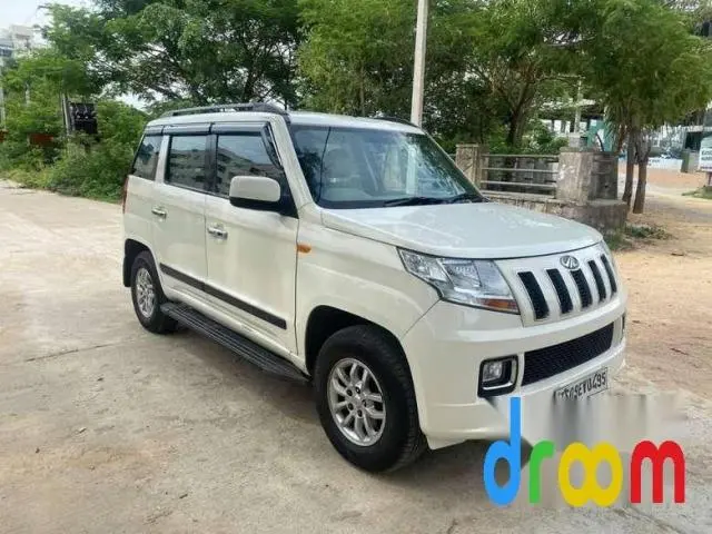 Mahindra TUV300 T8 AMT 2017