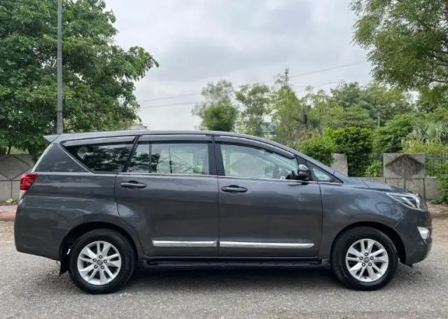 Toyota Innova Crysta 2.4 G 7 STR 2019