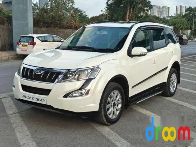 Mahindra XUV500 W9 AT 2017