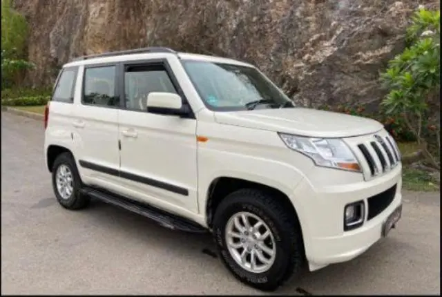 Mahindra TUV300 T8 2017