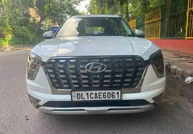 Hyundai Alcazar Signature (O) 6 STR 2.0 Petrol AT 2021