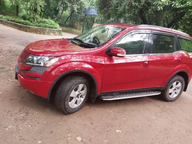 Mahindra XUV500 W8 2015