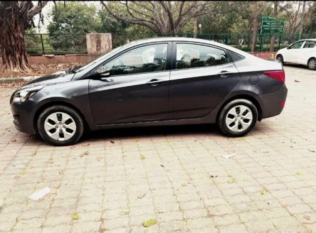 Hyundai Verna 1.6 VTVT S 2016
