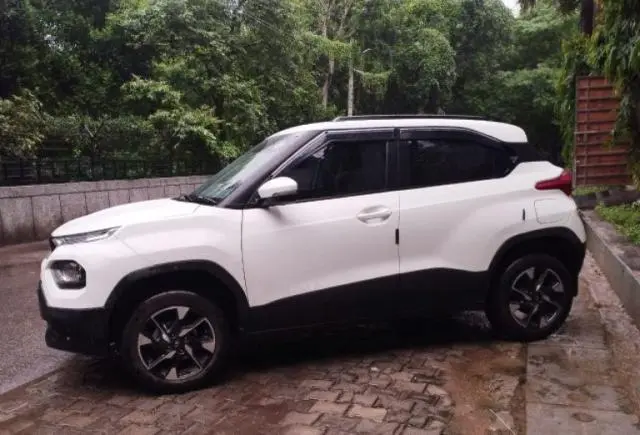 Tata Punch Accomplished Dazzle S CNG 2023