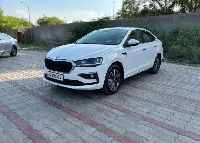 Skoda Slavia Style 1.0L TSI AT 2022