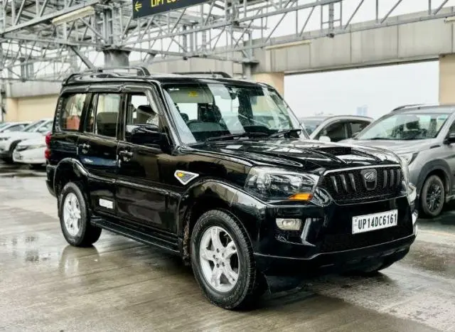 Mahindra Scorpio S6 Plus 2017