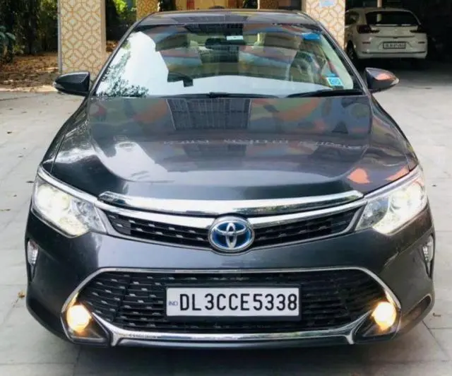 Toyota Camry Hybrid 2016