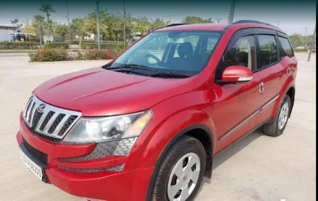 Mahindra XUV500 W6 4X2 2015