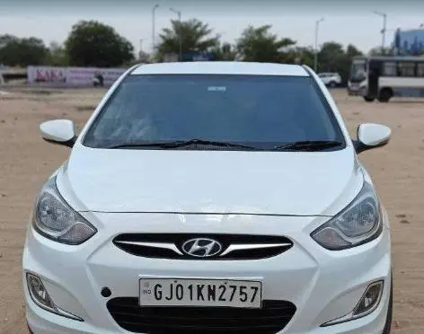 Hyundai Verna FLUIDIC 1.6 SX VTVT 2011