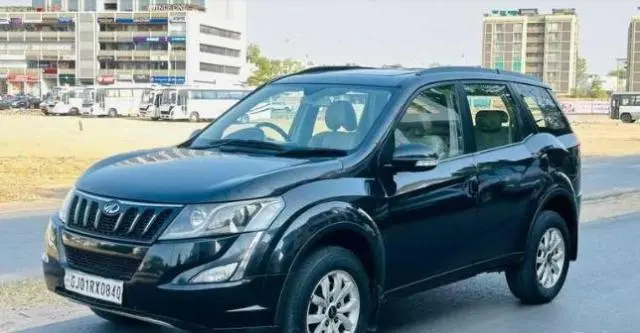 Mahindra XUV500 W10 2WD MT 2017