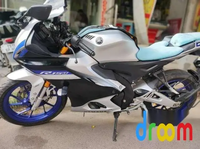 Yamaha YZF-R15 V4 Racing Blue 2022