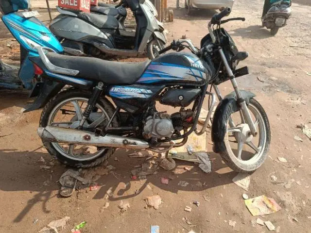 Hero HF Deluxe 100cc 2017