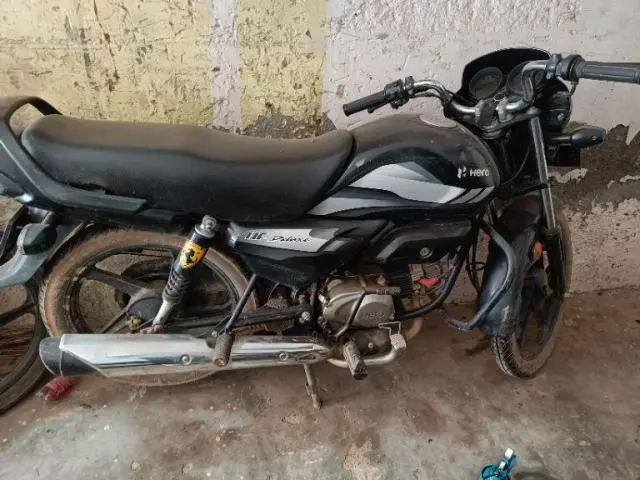 Hero HF Deluxe Kick Alloy 100cc 2023