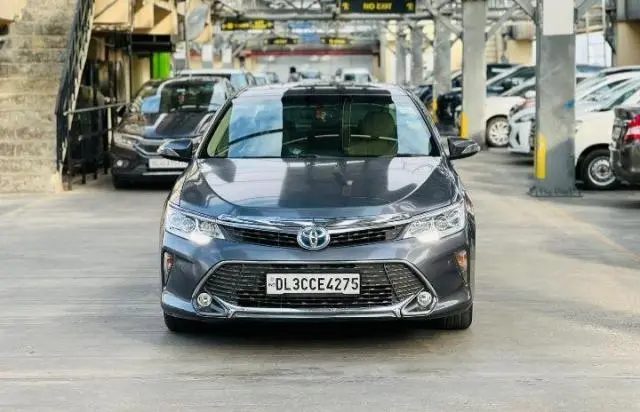 Toyota Camry Hybrid 2016