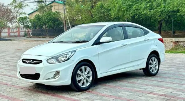 Hyundai Verna 1.6 CRDI SX (O) 2012
