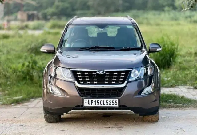 Mahindra XUV500 W10 AT 2017