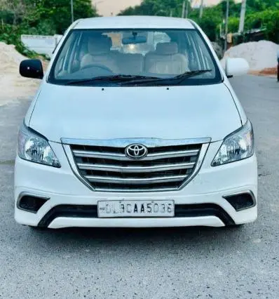 Toyota Innova 2.5 E 7 STR 2013