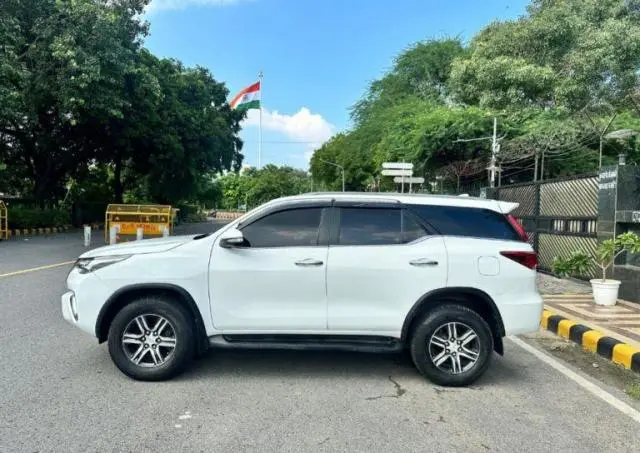 Toyota Fortuner 2.7 4x2 AT 2017