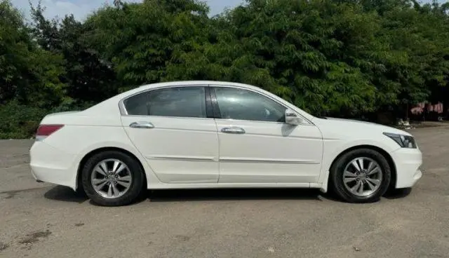 Honda Accord 2.4 Elegance MT 2011