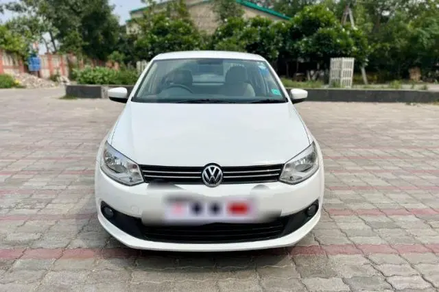 Volkswagen Vento Comfortline 1.6 Petrol 2014
