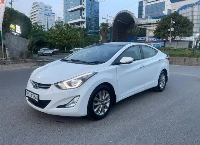 Hyundai Elantra 1.6 SX (O) AT 2015